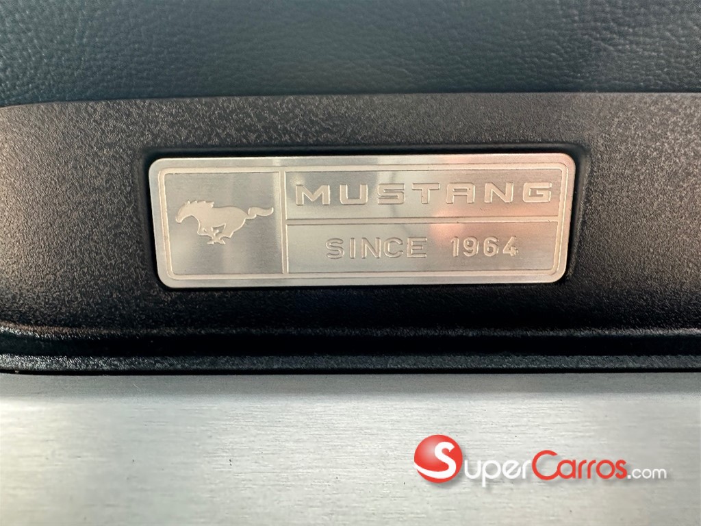 2017 Ford Mustang Ecoboost Premium — foto 11 / 12