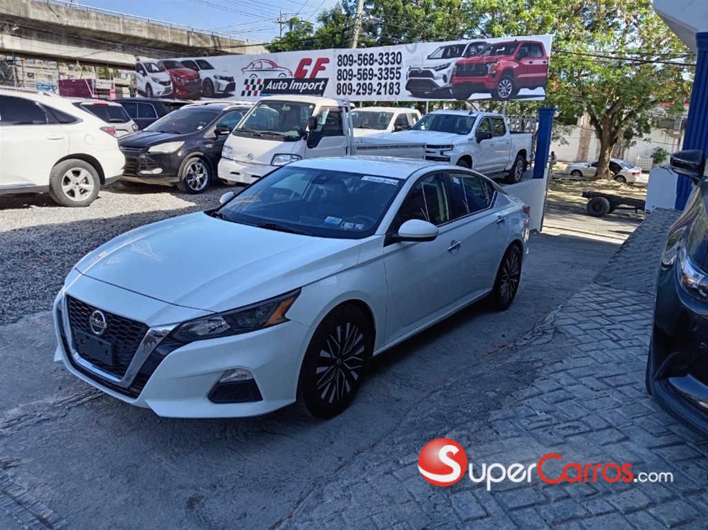2022 Nissan Altima SV