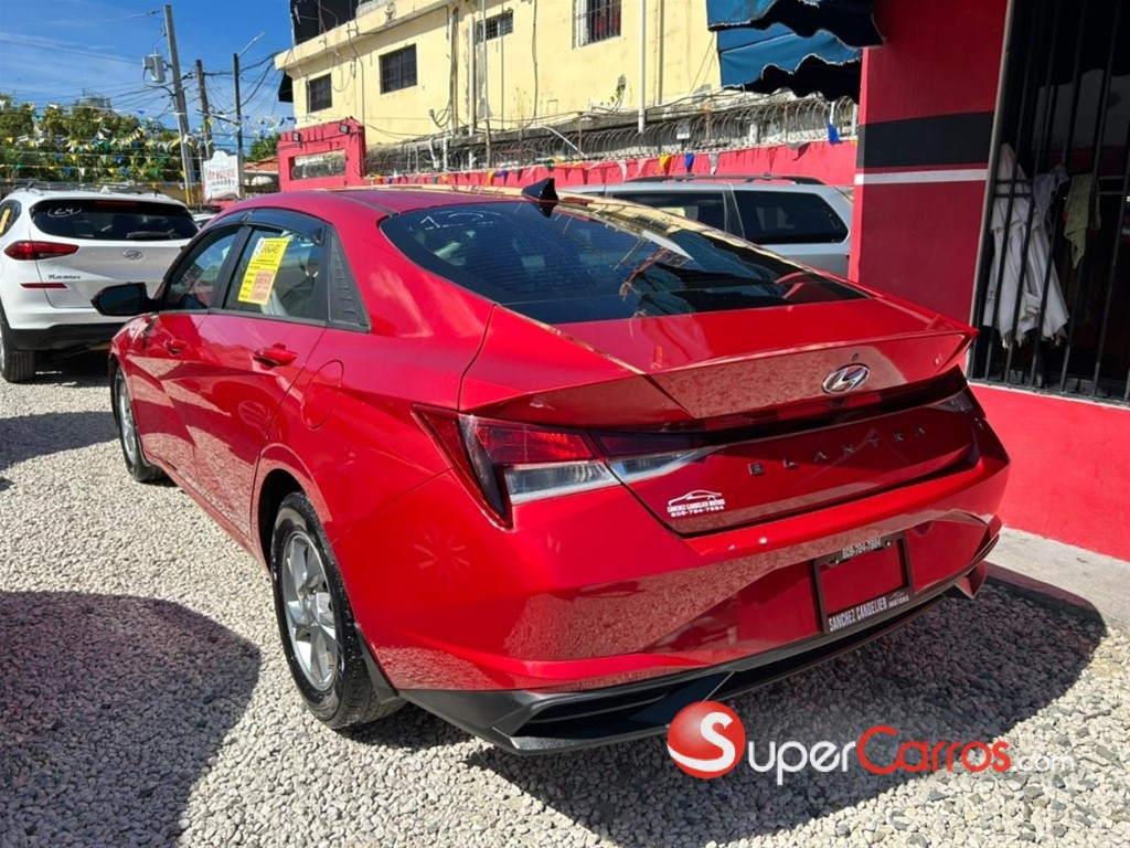 2022 Hyundai Elantra SE — foto 3 / 10