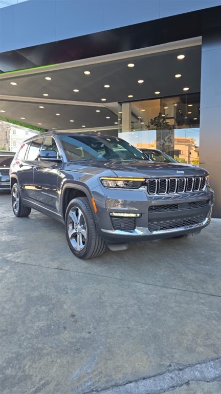 2025 Jeep Grand Cherokee L Limited — foto 2 / 12
