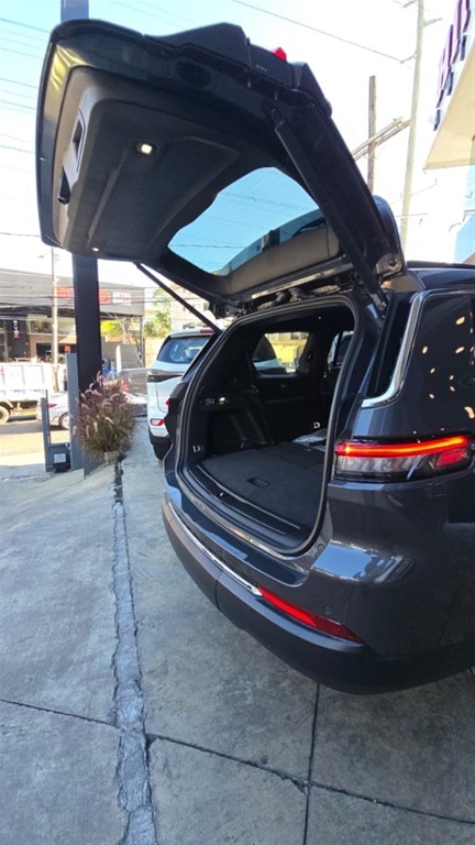 2025 Jeep Grand Cherokee L Limited — foto 7 / 12