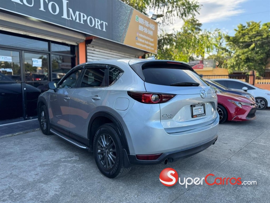 2020 Mazda CX-5 Touring — foto 9 / 10