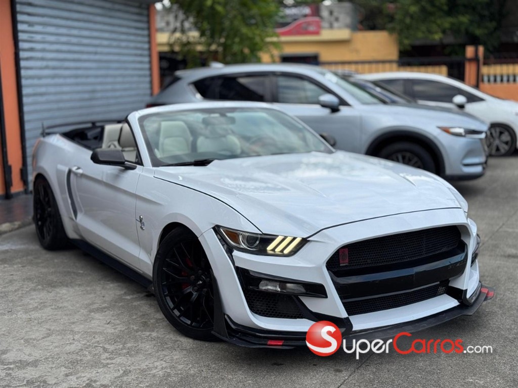 2015 Ford Mustang Ecoboost — foto 5 / 9