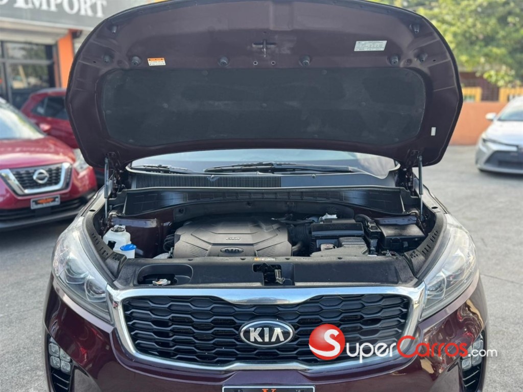 2020 Kia Sorento LX — foto 2 / 12