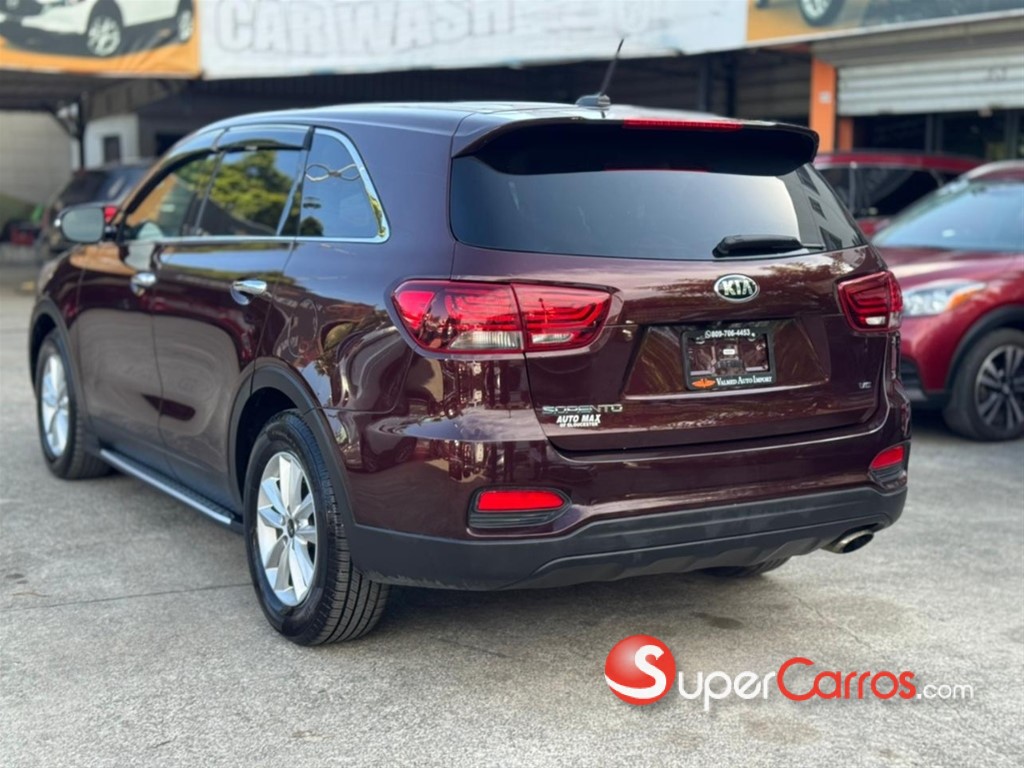 2020 Kia Sorento LX — foto 7 / 12