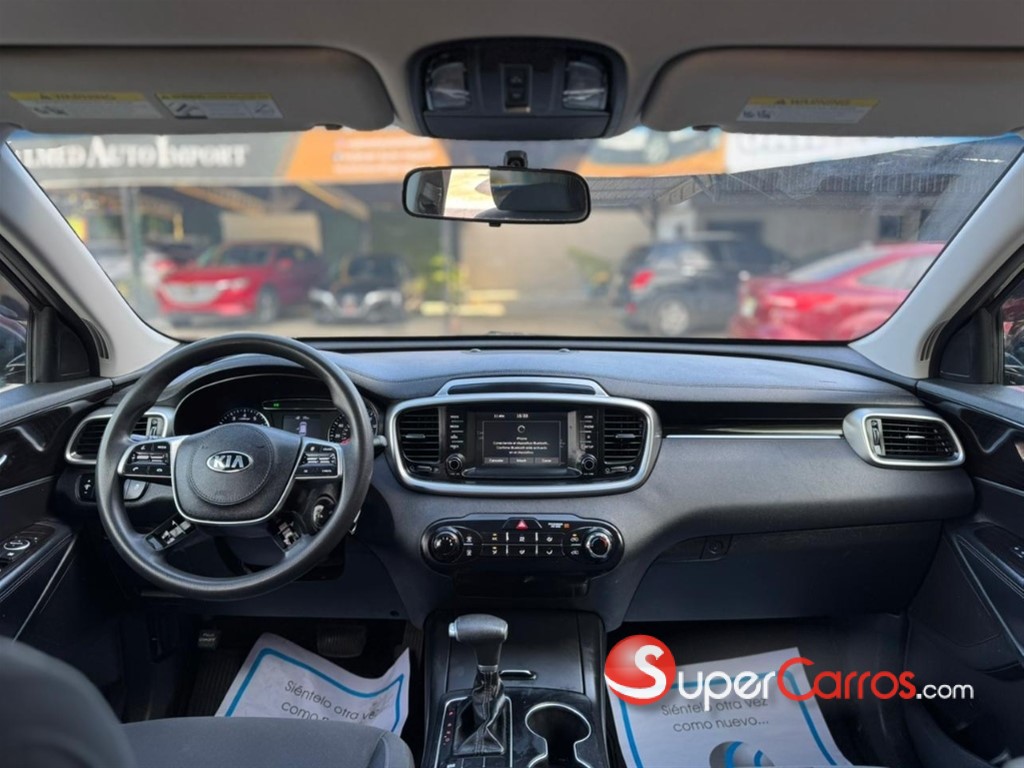 2020 Kia Sorento LX — foto 11 / 12