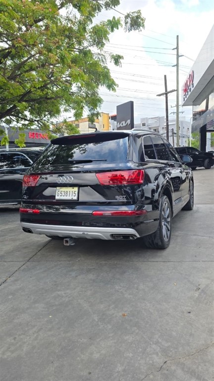2017 Audi Q7 Quatro — foto 9 / 12
