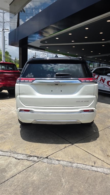 2024 Jeep Commander Overland — foto 5 / 12