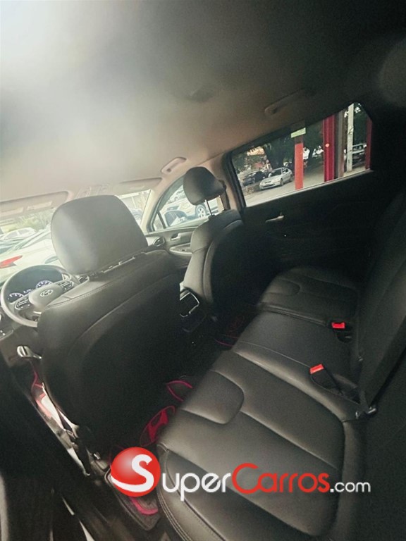 2019 Hyundai Santa Fe SE — foto 10 / 10