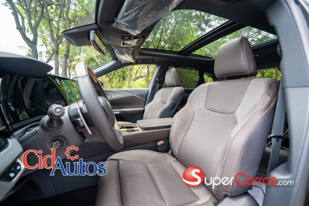 2025 Lexus RX 450 Hybrid + — foto 9 / 12