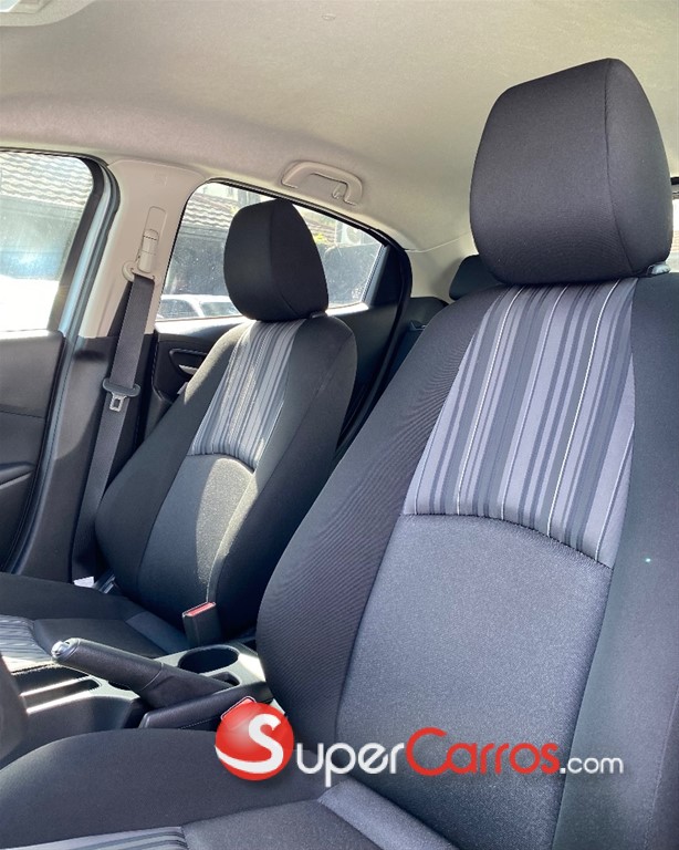 2020 Mazda Demio — foto 10 / 11