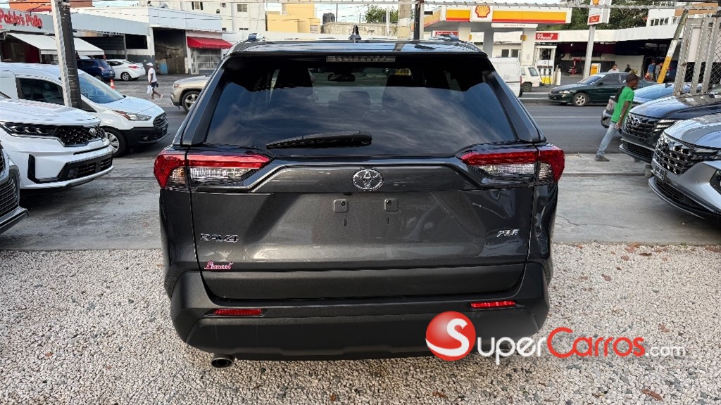 2022 Toyota RAV4 XLE — foto 7 / 12