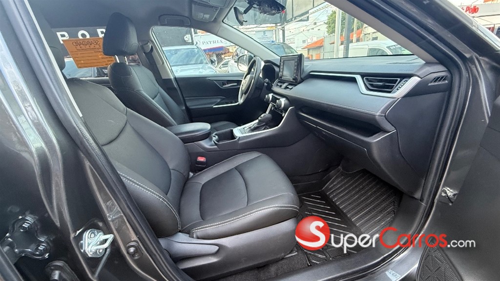 2022 Toyota RAV4 XLE — foto 11 / 12