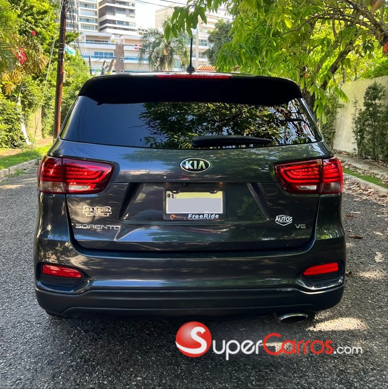 2019 Kia Sorento LX — foto 4 / 9