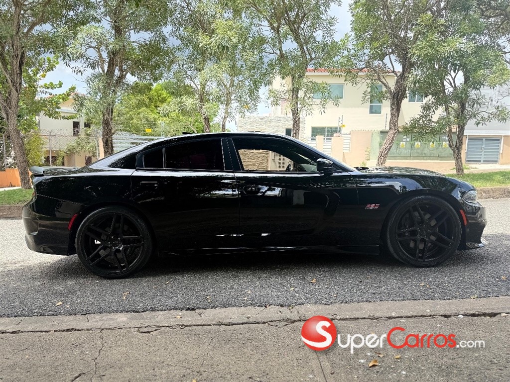 2020 Dodge Charger SRT — foto 5 / 10
