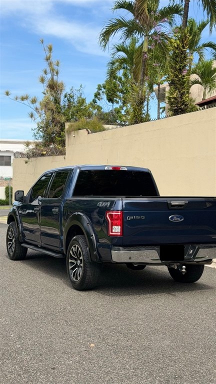 2016 Ford F 150 XLT — foto 2 / 12
