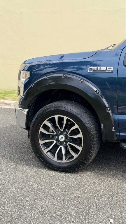 2016 Ford F 150 XLT — foto 5 / 12