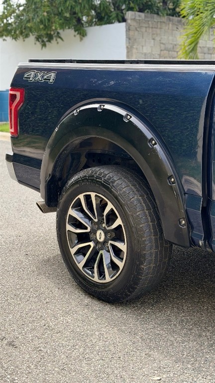 2016 Ford F 150 XLT — foto 6 / 12