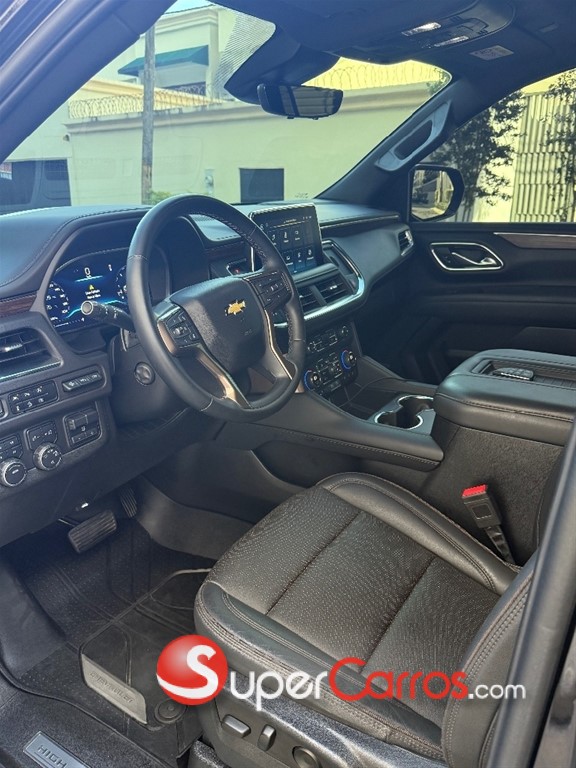 2023 Chevrolet Suburban Highcountry — foto 3 / 9