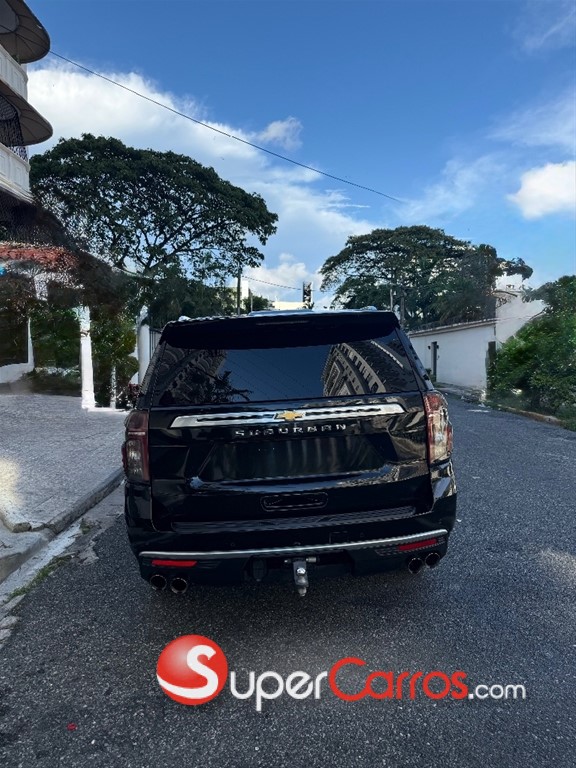 2023 Chevrolet Suburban Highcountry — foto 8 / 9