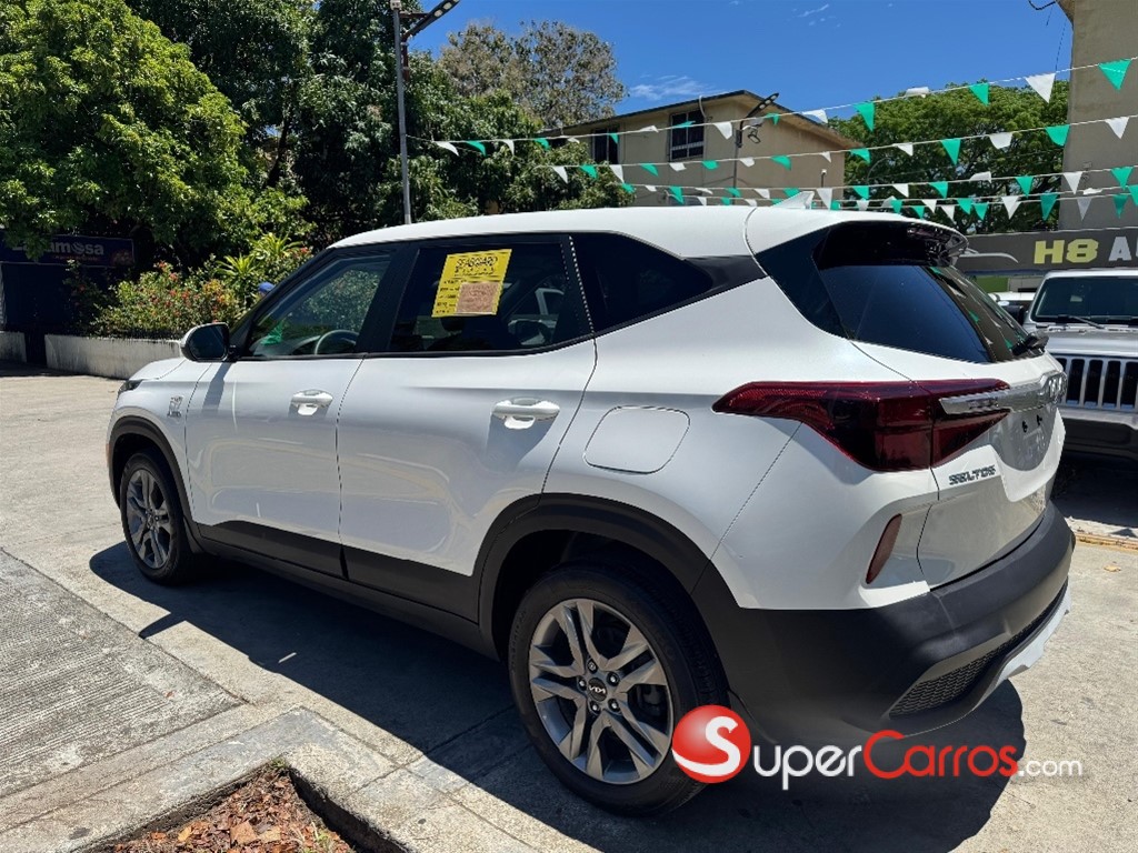 2022 Kia Seltos LX — foto 2 / 10