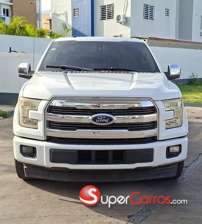 2017 Ford F 150 Lariat — foto 9 / 11