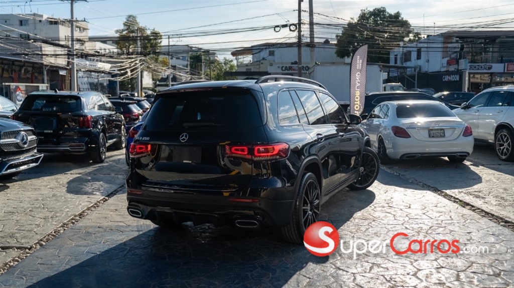 2020 Mercedes-Benz Clase GLB 250 AMG — foto 7 / 11