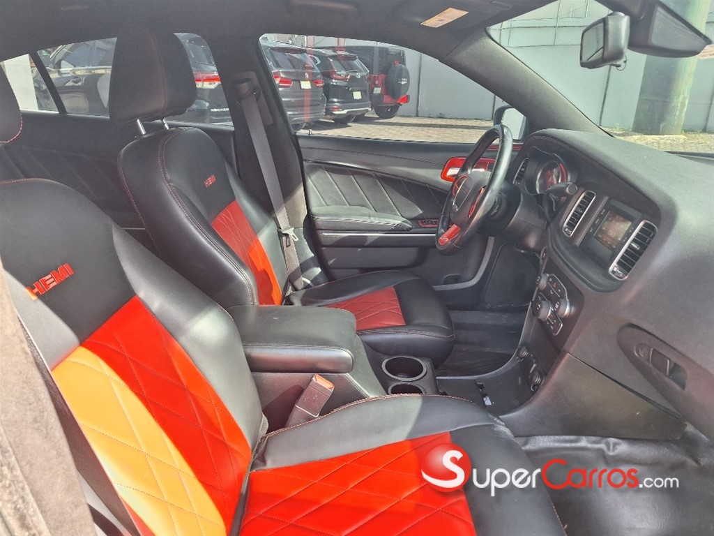 2016 Dodge Charger — foto 9 / 11