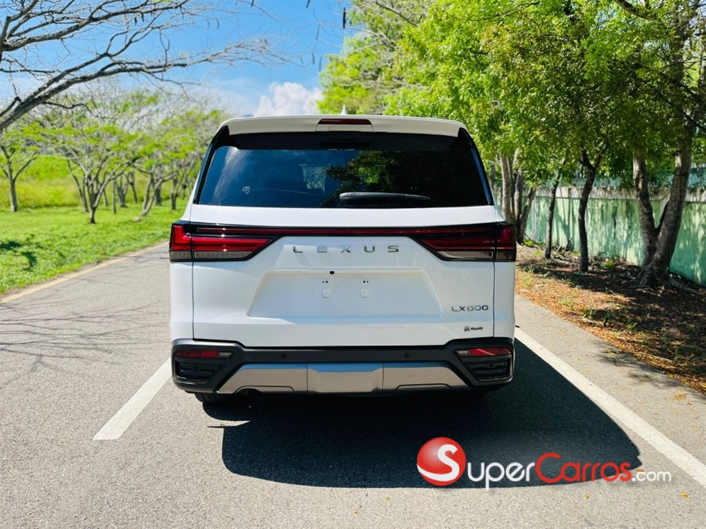 2023 Lexus LX 600 Luxury — foto 11 / 12