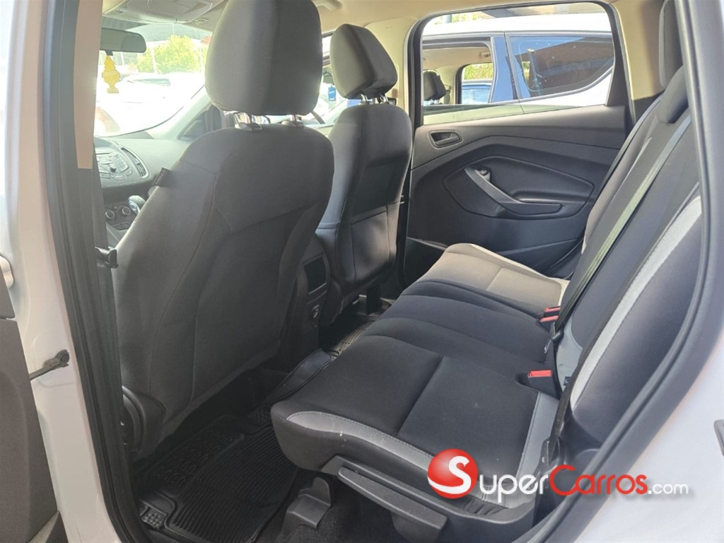 2016 Ford Escape — foto 3 / 6