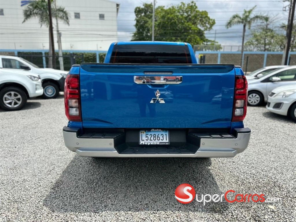 2025 Mitsubishi Motors L 200 — foto 10 / 12