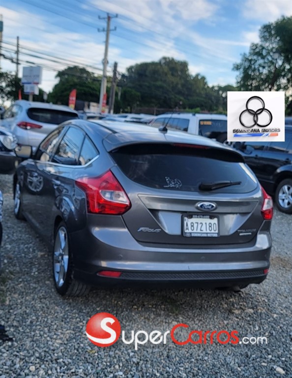 2014 Ford Focus — foto 7 / 10