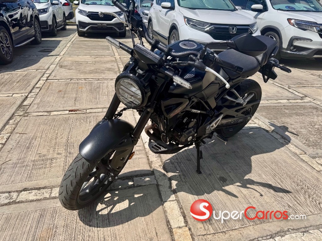 2025 Honda CB — foto 3 / 5