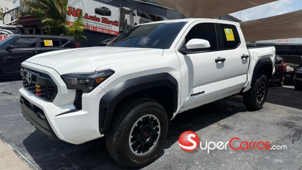 2024 Toyota Tacoma TRD OFF ROAD