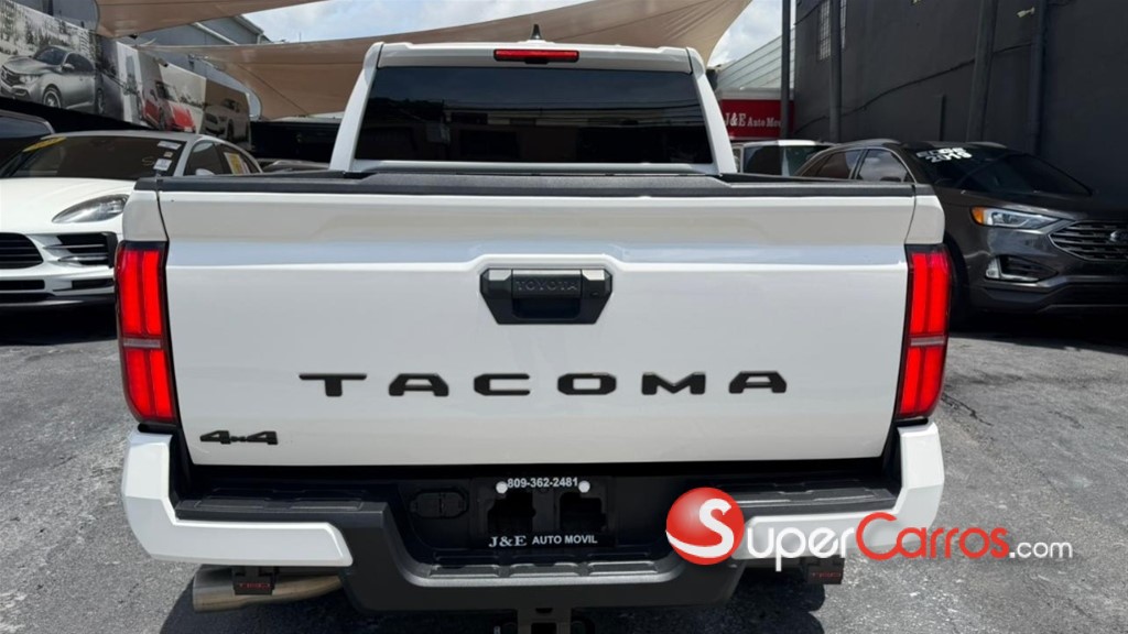 2024 Toyota Tacoma TRD OFF ROAD — foto 5 / 12