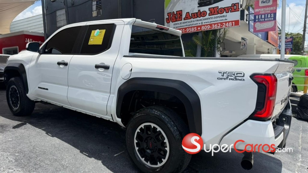 2024 Toyota Tacoma TRD OFF ROAD — foto 6 / 12
