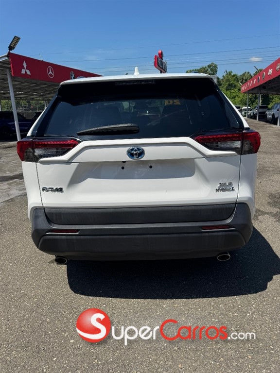 2020 Toyota RAV4 XLE Hybrid — foto 6 / 11