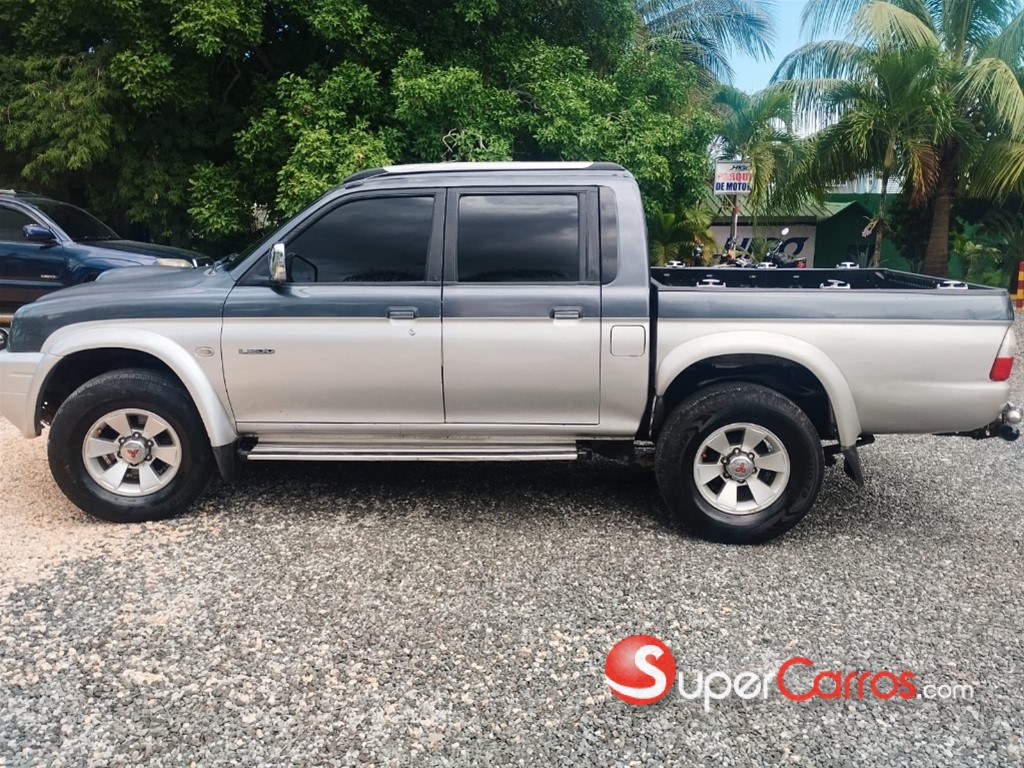 2005 Mitsubishi Motors L 200 — foto 7 / 8