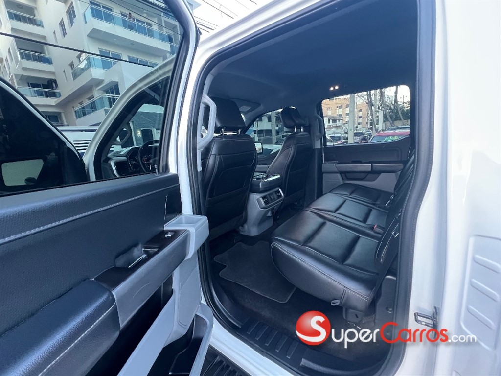 2021 Ford F 150 XLT ECOBOOST — foto 8 / 12
