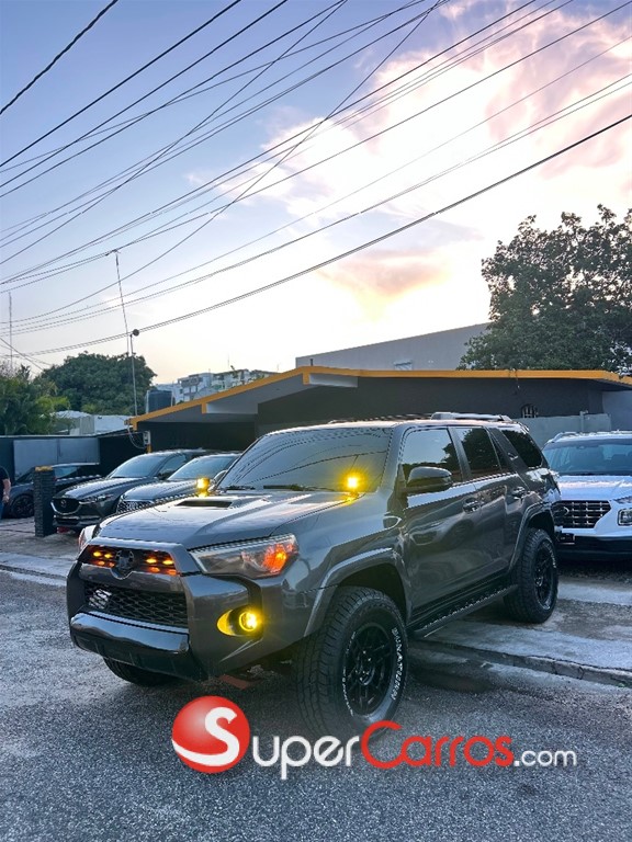 2018 Toyota 4 Runner TRD Off-Road Premium — foto 3 / 7