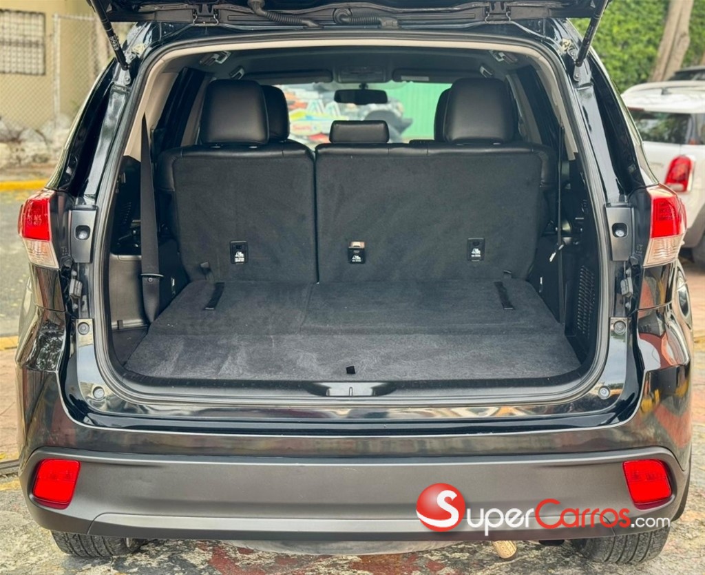 2018 Toyota Highlander LE — foto 4 / 11