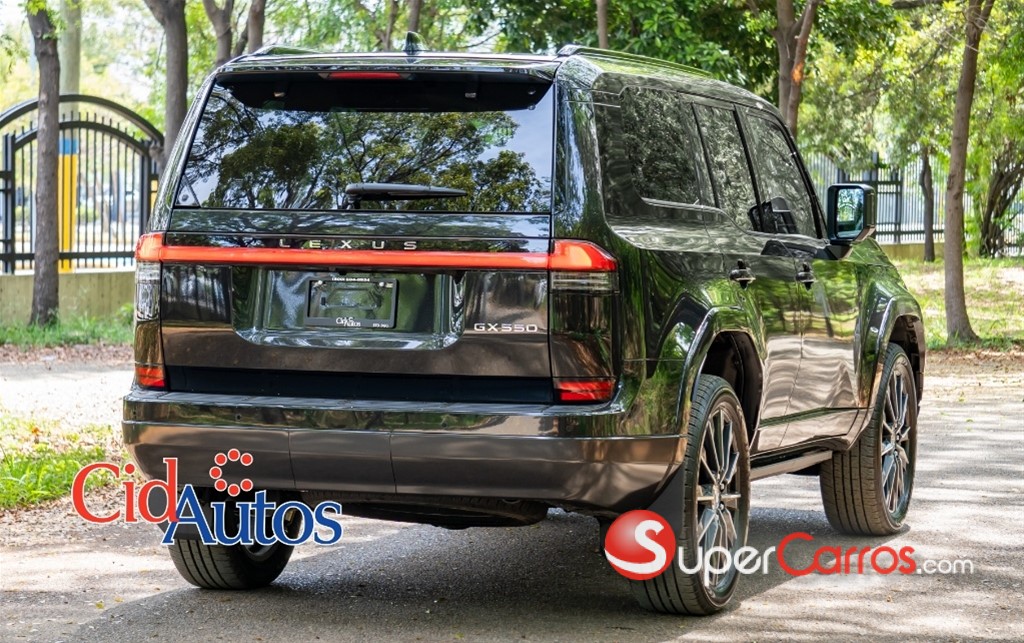 2026 Lexus GX 550 Luxury — foto 3 / 12