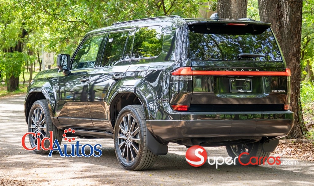 2026 Lexus GX 550 Luxury — foto 4 / 12