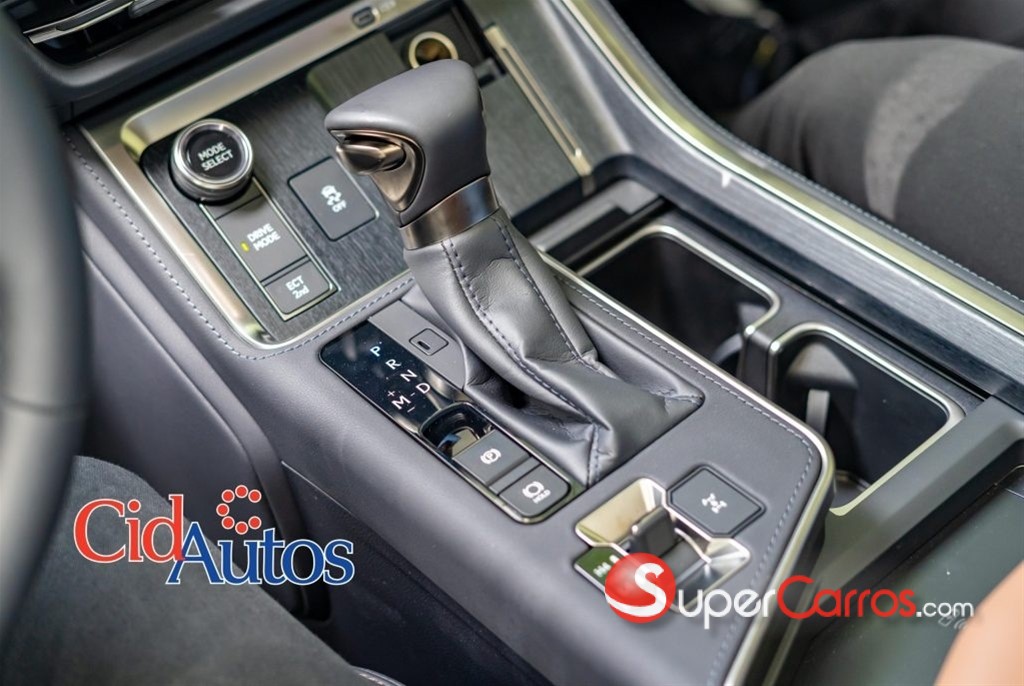 2026 Lexus GX 550 Luxury — foto 6 / 12