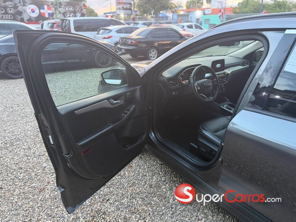2020 Ford Escape SEL Ecoboost — foto 5 / 11