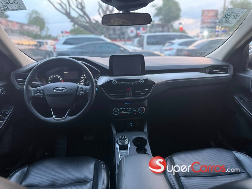 2020 Ford Escape SEL Ecoboost — foto 6 / 11
