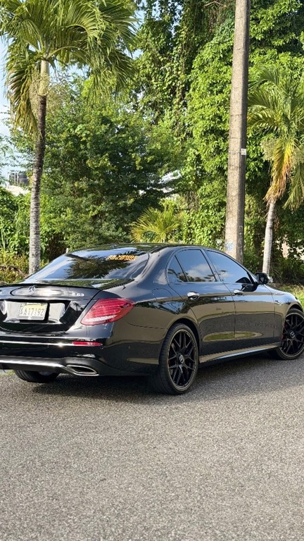 2017 Mercedes-Benz Clase E 300 — foto 5 / 11