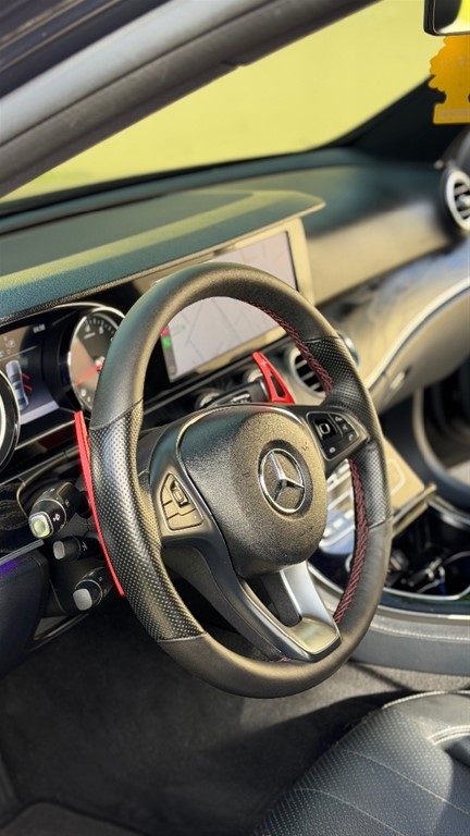 2017 Mercedes-Benz Clase E 300 — foto 10 / 11