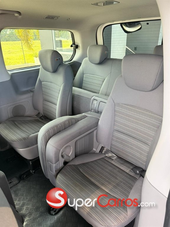 2021 Hyundai Grand Starex — foto 4 / 11