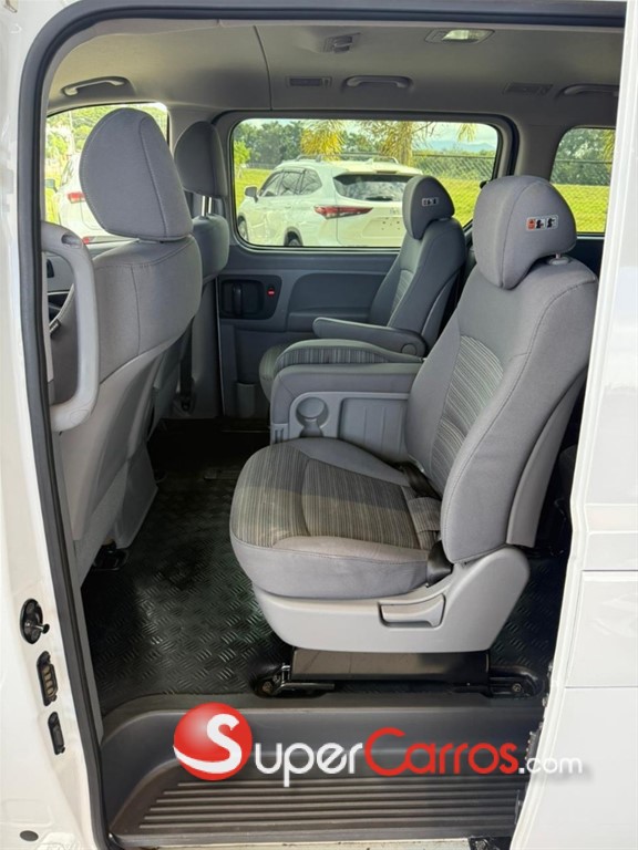 2021 Hyundai Grand Starex — foto 7 / 11